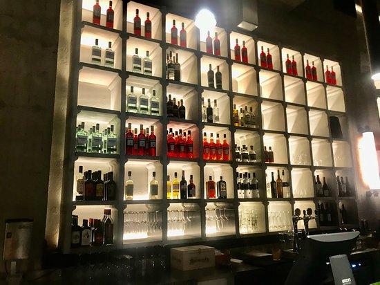 Moebius Tapa Bistrot